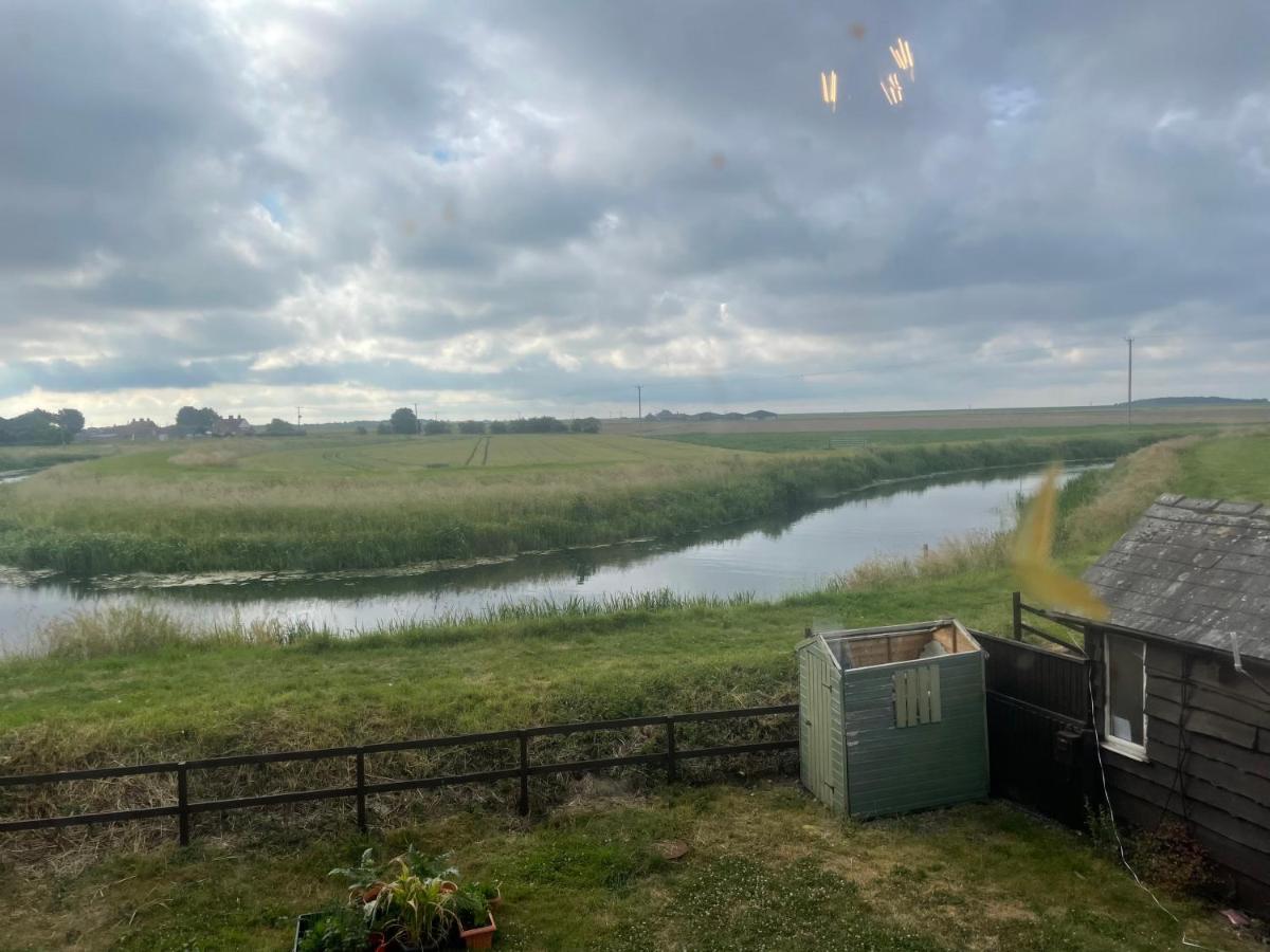 Luxury Glamping At The Riverside Hotel Skegness Exterior photo